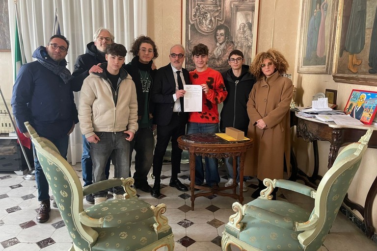 Gli studenti incontrano il Sindaco di Bitonto