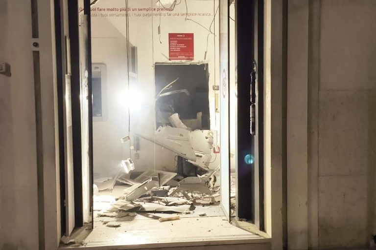 Assalto al bancomat