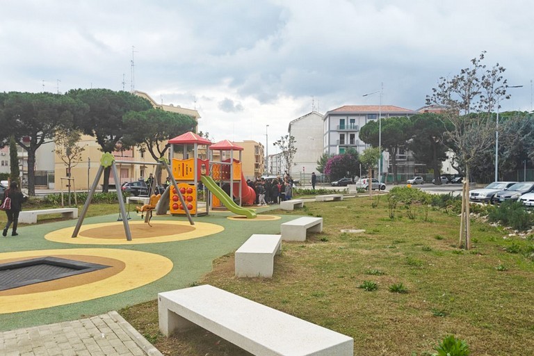 Bari lo spazio attrezzato a verde tra via Cassano e via Poli