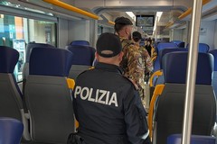 Senza biglietto, minaccia il capotreno con un coltello. Arrestato a Bari