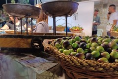 In migliaia a Bitetto per la Sagra dell'Oliva Tèrmite e per i Ricchi e Poveri