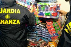 Prodotti contraffatti e pericolosi: maxi-sequestro in provincia di Taranto