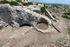 A Vieste scavi per lavori pubblici fanno emergere antiche mura della città