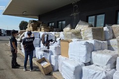 Maxi-sequestro al porto di Bari: confiscati 50mila prodotti cinesi per oltre 340mila euro