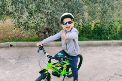 Rubano la bici ad un bimbo di 6 anni: le associazioni di Terlizzi gliela ricomprano