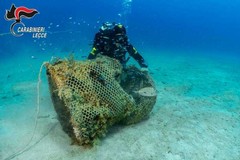 Reti fantasma individuate sui fondali del Salento: intervento dei Carabinieri subacquei