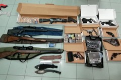 Altamura: sequestro di armi e refurtiva in un box condominiale, due arresti