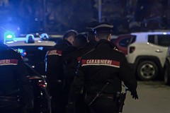 A Bari due arresti per porto illegale di arma e possesso di segni distintivi contraffatti