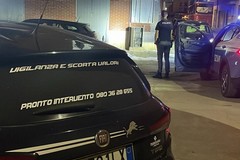 Boato nella notte a Corato, piazzano una bomba davanti ad una pizzeria