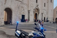 Ruba portafoglio con 950 euro in contanti: arrestato un 20enne a Bari