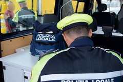 Micromobilità sotto controllo a Bari: raffica di sanzioni della polizia locale