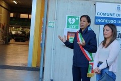 Installato un defibrillatore al mercato dei fiori di Terlizzi