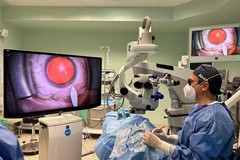 Altamura, stage dal vivo per oculisti: interventi alla retina in diretta da sala operatoria
