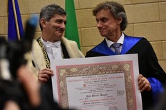 Laurea honoris causa ad Alberto Angela: «Divulgazione fondamentale per capire le notizie»