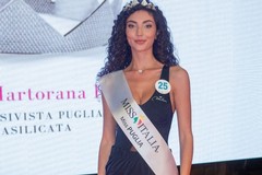 La fascia di Miss Puglia per la terlizzese Roberta Molinini