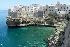 Polignano a Mare è la città più accogliente del mondo secondo Booking