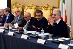 Decaro in Prefettura a Bari per riunione su manutenzione stagionale delle spiagge