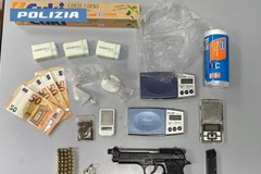 Taranto, 18enne arrestato per spaccio di droga in un appartamento abbandonato