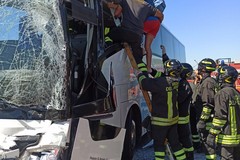 Incidente sulla Barletta-Canosa, soccorsi bambini su un autobus