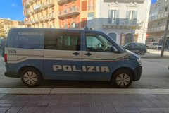 Controlli della Polizia di Stato a Corato in via Salvi contro l'abusivismo