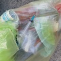 Siringa tra i rifiuti: ferito un operatore ecologico a Barletta