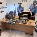 Furti in abitazione nel Salento, quattro indagati e ingente refurtiva recuperata dai Carabinieri