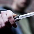 Accoltellamento nel centro di Corato: ragazzo ferito, indagini in corso