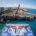 Red Bull Cliff Diving, a Polignano lo spettacolo dei tuffi dalla scogliera