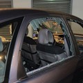 Continuano gli atti vandalici a Bari. Danneggiate diverse auto nella notte