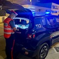 Uomo affetto da dipendenze barricato in casa a Margherita di Savoia