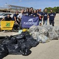 Clean up the World, i volontari raccolgono 255 chili di rifiuti abbandonati a Bitonto