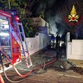 Incendi d'auto nella notte in provincia di Lecce: a fuoco 7 vetture