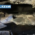 Bari, in auto con oltre 13 chili di cocaina nascosti in un doppiofondo: arrestato