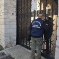 Furto in basilica a Bari, rubati gli anelli di San Nicola, l'evangeliario e un medaglione