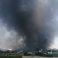 Vasto incendio nell'ex parco di Miragica a Molfetta. Disagi al traffico in zona