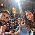 Giovinazzo, ecco chi è il 13enne che si è fatto scattare un selfie sul palco da Marco Mengoni