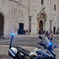 Ruba portafoglio con 950 euro in contanti: arrestato un 20enne a Bari