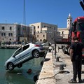 Recuperata la Peugeot caduta nelle acque del porto di Trani venerdì sera