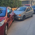15enne non si ferma all'alt e fugge a bordo di un'auto a Corato. Poi lo schianto