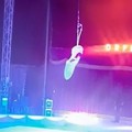 Trapezista cade durante un’esibizione, paura al circo a Terlizzi