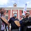 Puglia, la protesta dell'Osapp:  "Carceri sovraffollate e aggressioni, agenti rischiano la vita "