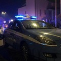 Dà in escandescenze in un bar e aggredisce gli agenti: arrestato un 40enne a Bitonto