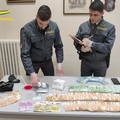 Controlli anti-droga a Trani: arrestato un uomo, nascondeva quasi un chilo di cocaina