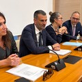 “Mare democratico”: presentati i primi avvisi del programma per attrezzare le spiagge libere