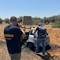 Corpo carbonizzato trovato in auto nelle campagne del Salento
