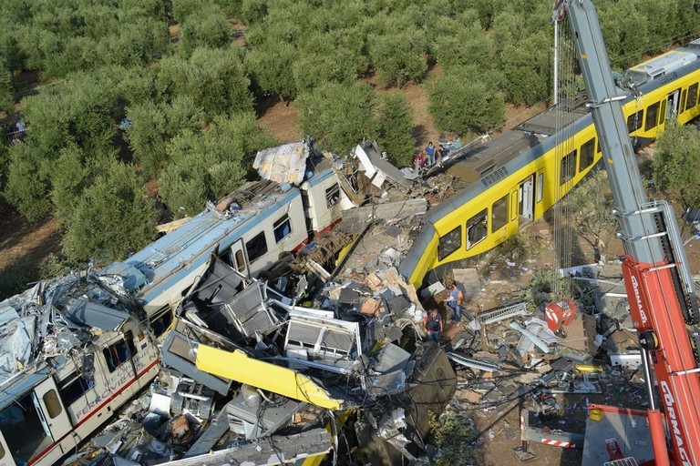 Disastro ferroviario, le immagini del 12 luglio 2016