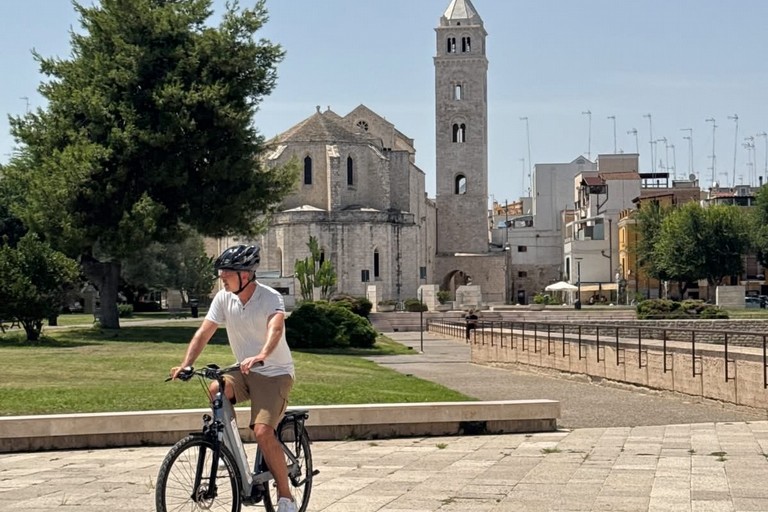 Il progetto STEP porta “Azzurro - Storie di Mare” nei luoghi simbolo della Puglia Imperiale