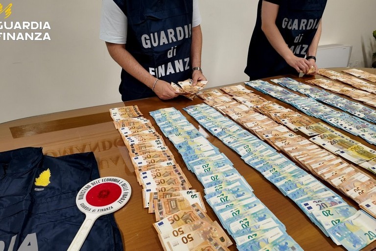 Frode fiscale maxi operazione Bat