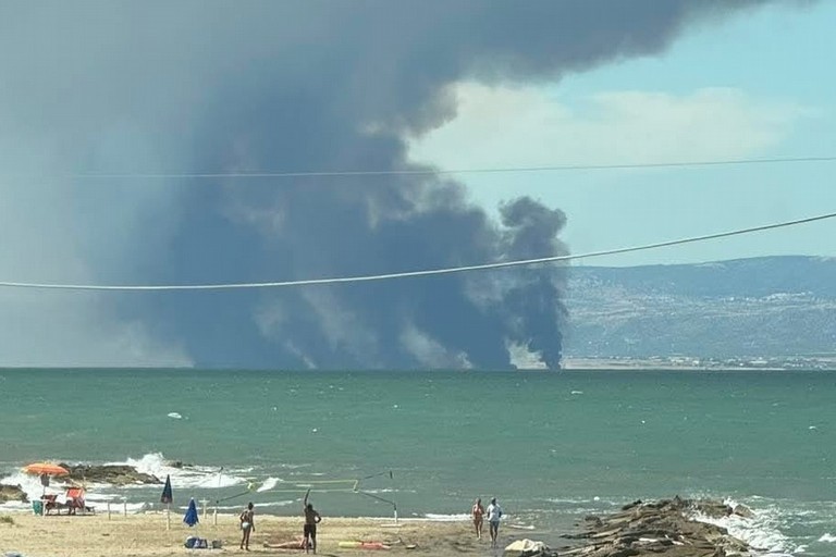 Incendio Manfredonia
