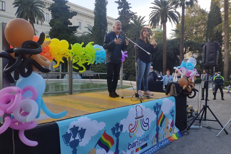 Nichi Vendola sul palco del Pride. <span>Foto Elga Montani</span>